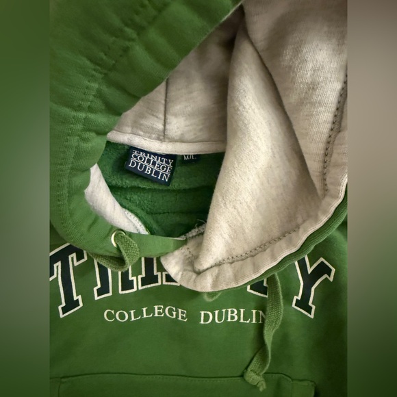 Trinity College Dublin child’s M/L hoodie from Ireland - Picture 3 of 9